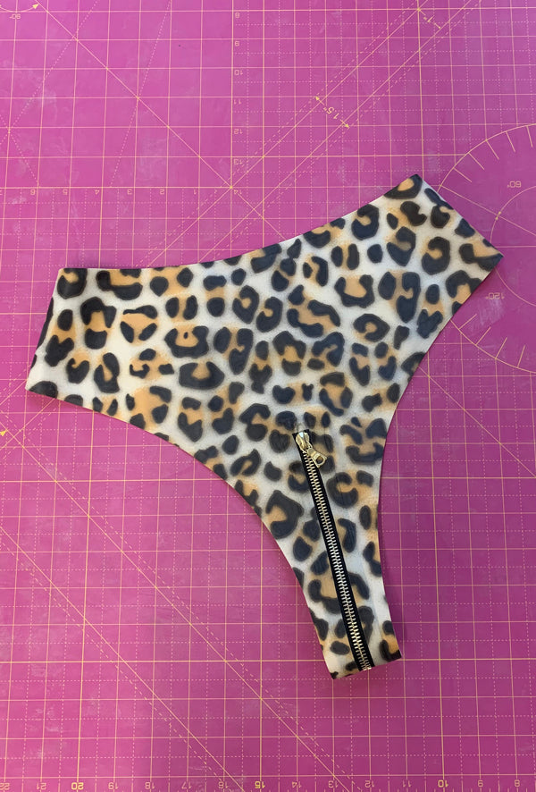 Leopard Zipper High Waist Thong
